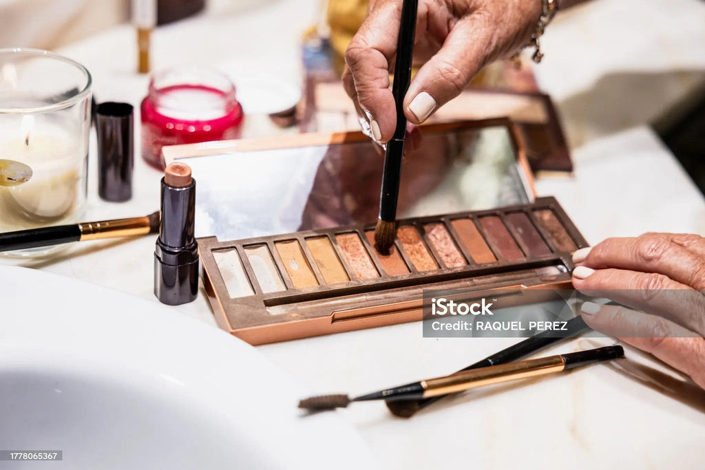 How to apply Eyeshadow [ eyeshadow tutorial ]